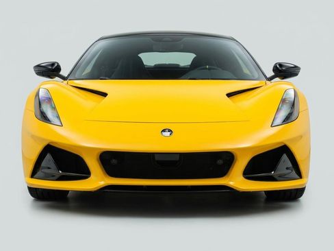 New 2026 Lotus Emira SE image 9