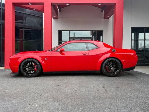 Used 2020 Dodge Challenger SRT Hellcat RWD image 4