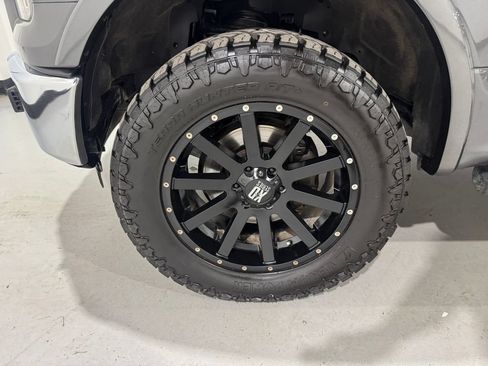 Used 2016 Ford F150 Lariat w/ Equipment Group 502A Luxury AWD/4WD image 9