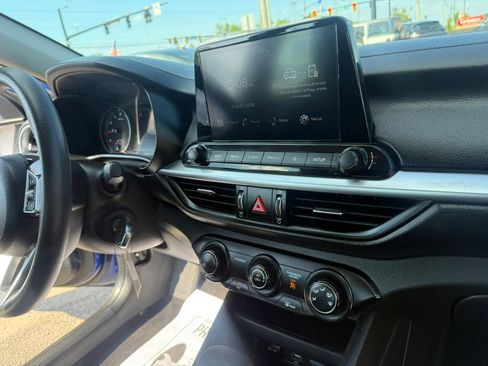 Used 2023 Kia Forte LXS w/ LXS Technology Package FWD image 23
