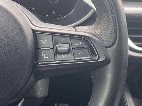 Used 2024 Alfa Romeo Stelvio Veloce AWD/4WD image 5