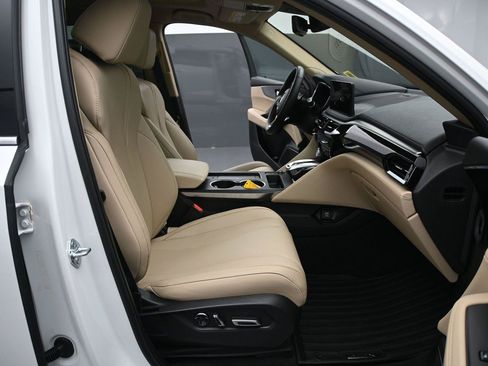 Used 2025 Acura MDX SH-AWD image 19