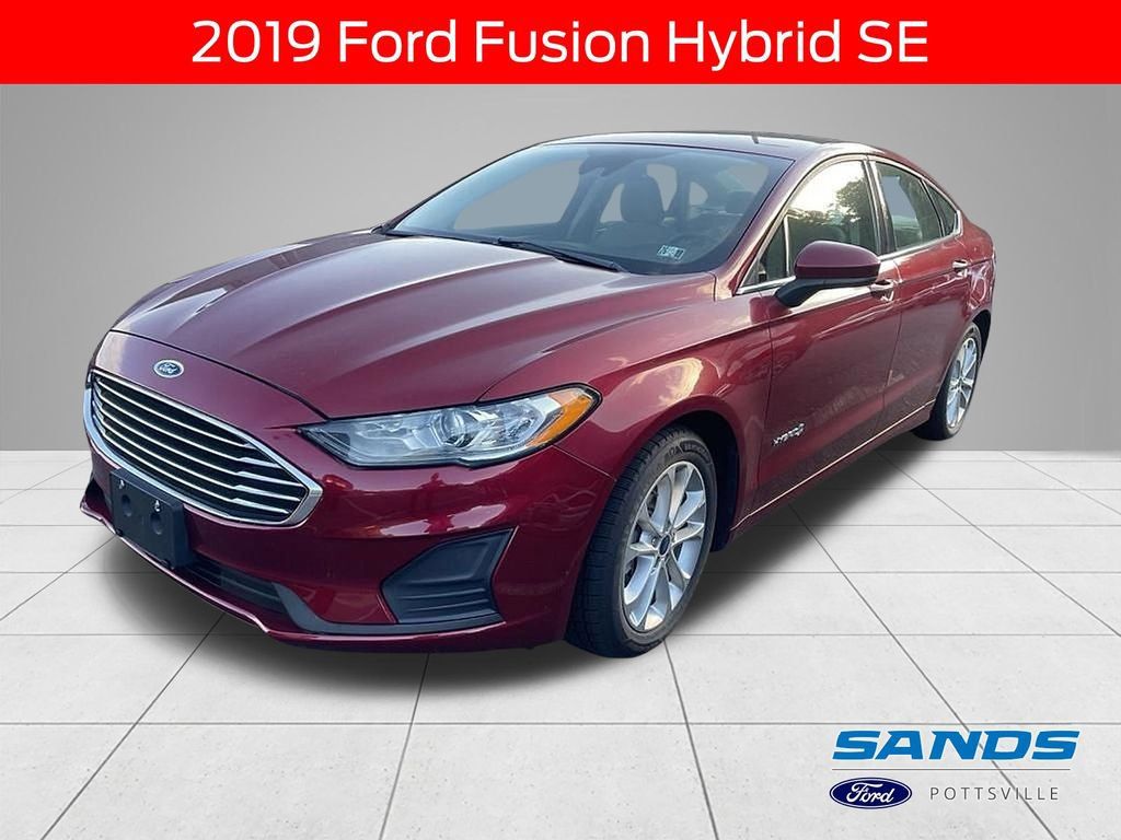 Used 2019 Ford Fusion SE FWD image 1