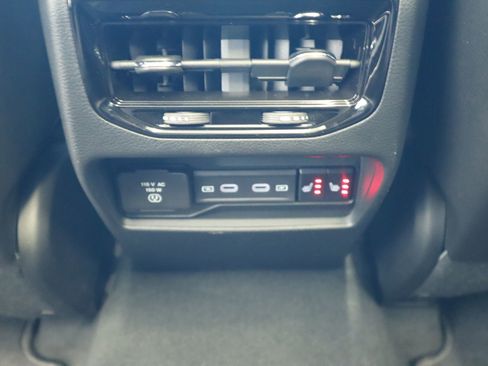 New 2026 Jeep Grand Cherokee Limited image 17