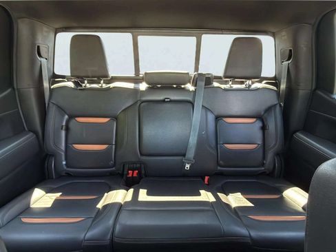 Used 2021 GMC Sierra 1500 AT4 w/ AT4 Value Package AWD/4WD image 18