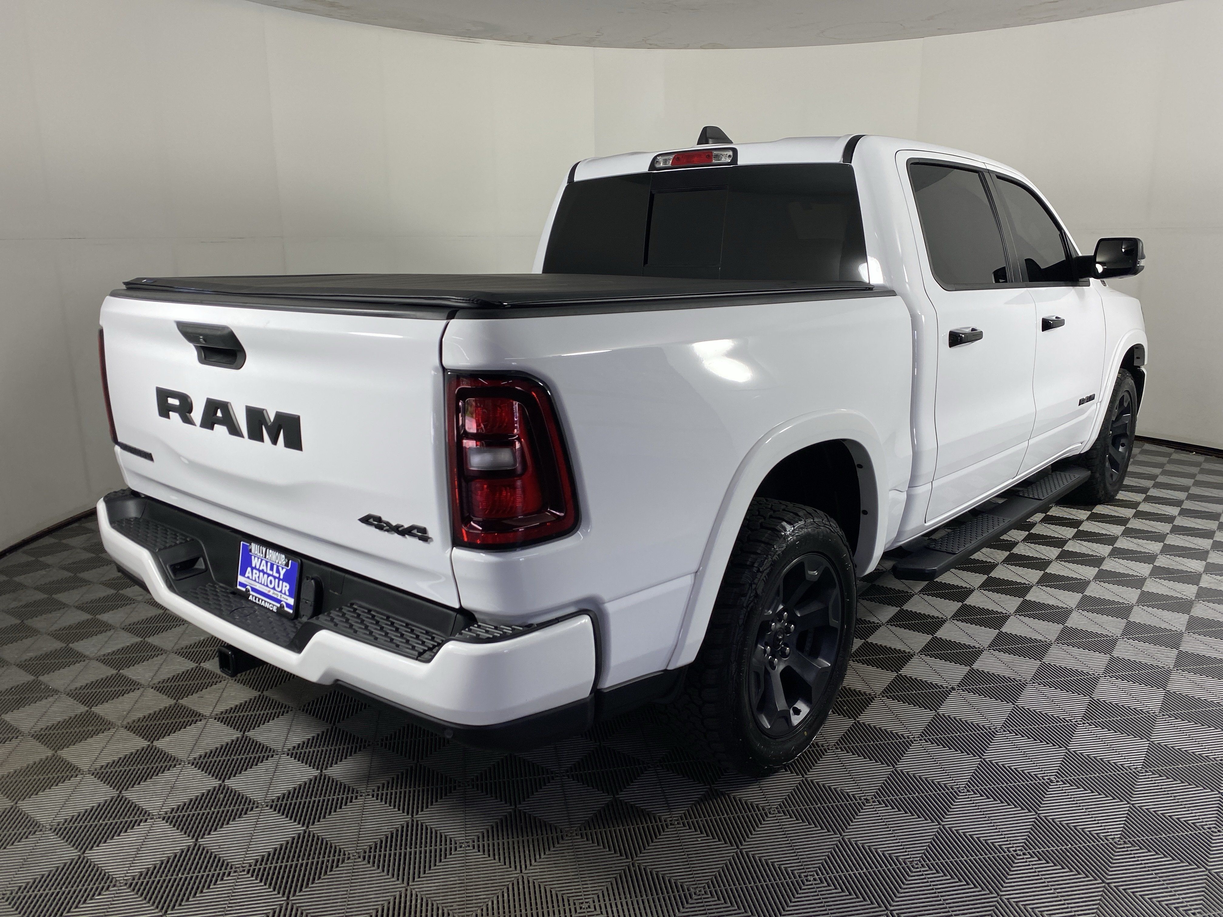 Used 2025 RAM 1500 Big Horn AWD/4WD image 8