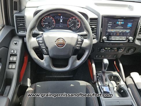 Used 2023 Nissan Frontier Pro-X w/ Pro Convenience Package RWD image 5