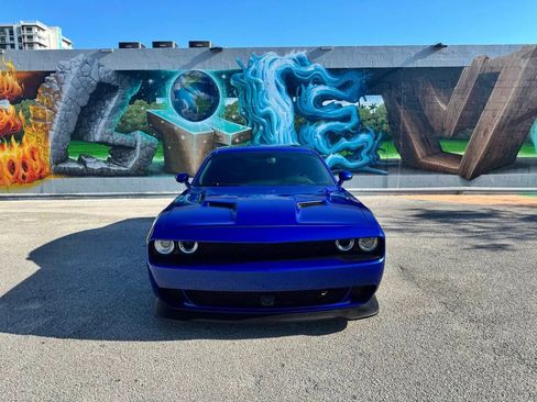 Used 2018 Dodge Challenger R/T Scat Pack w/ Leather Interior Group RWD image 2