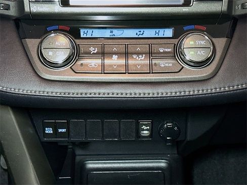 Used 2014 Toyota RAV4 XLE image 31