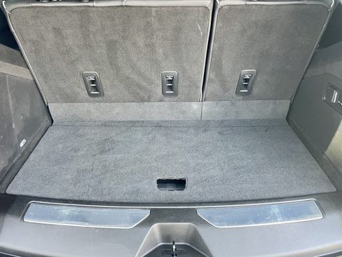Used 2021 Cadillac Escalade Sport AWD/4WD image 38