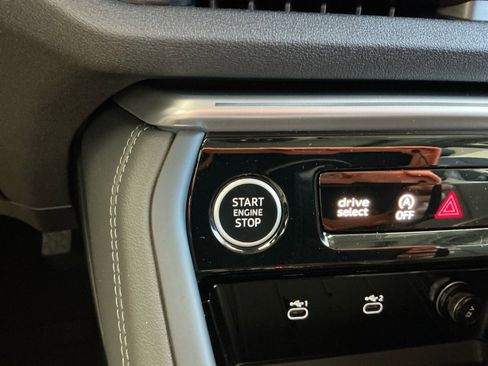 New 2025 Audi Q5 Premium image 18