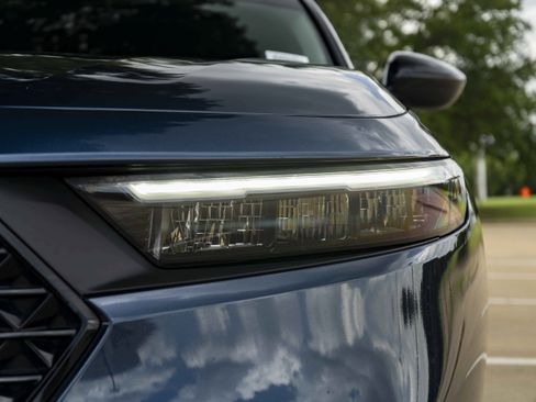 Used 2025 Honda Accord SE image 11