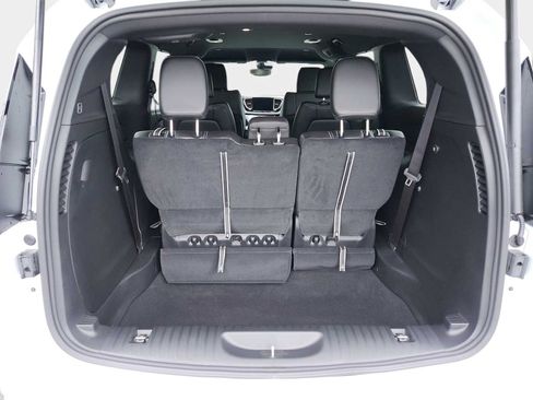 New 2026 Chrysler Pacifica Select AWD/4WD image 17