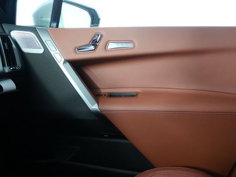 Used 2026 BMW iX xDrive60 w/ M Sport Package image 27