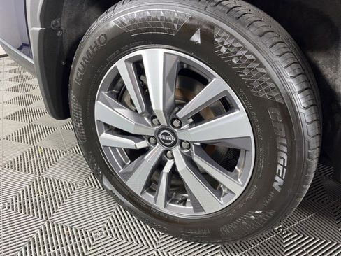 Used 2022 Nissan Pathfinder SL AWD/4WD image 12