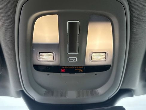 Certified 2024 Volvo V90 B6 Cross Country Plus image 25