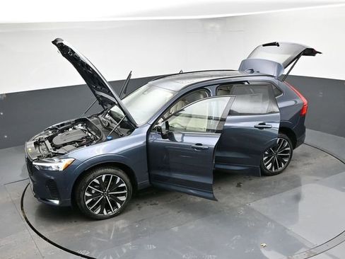 New 2026 Volvo XC60 B5 Ultra w/ Protection Package Premier image 44