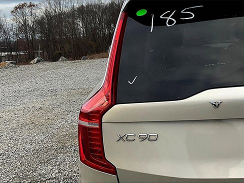 Used 2016 Volvo XC90 T6 Inscription image 25