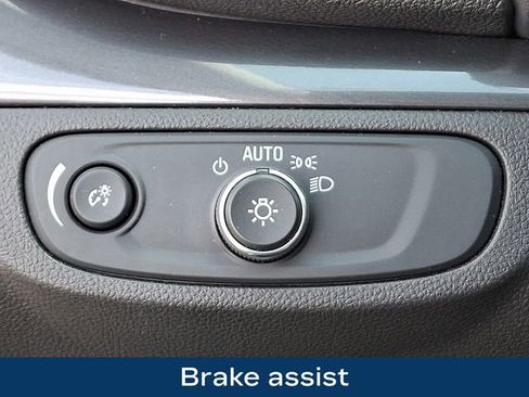 Used 2018 Buick Encore Preferred image 9