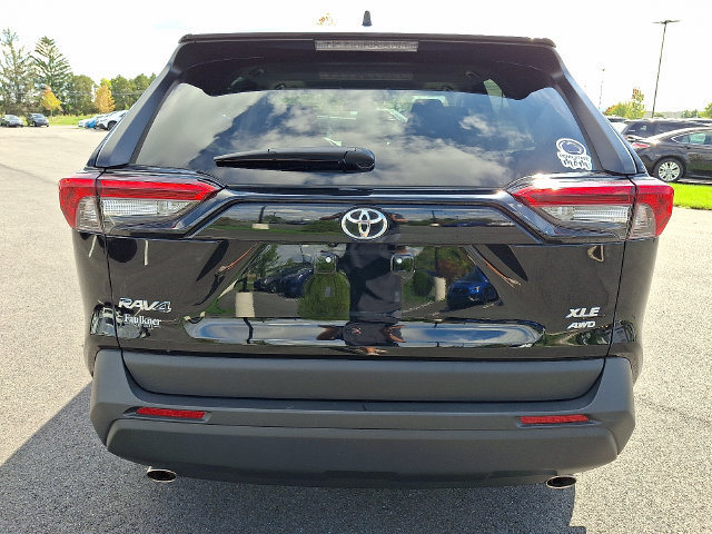 Used 2025 Toyota RAV4 XLE w/ Convenience Package AWD/4WD image 6