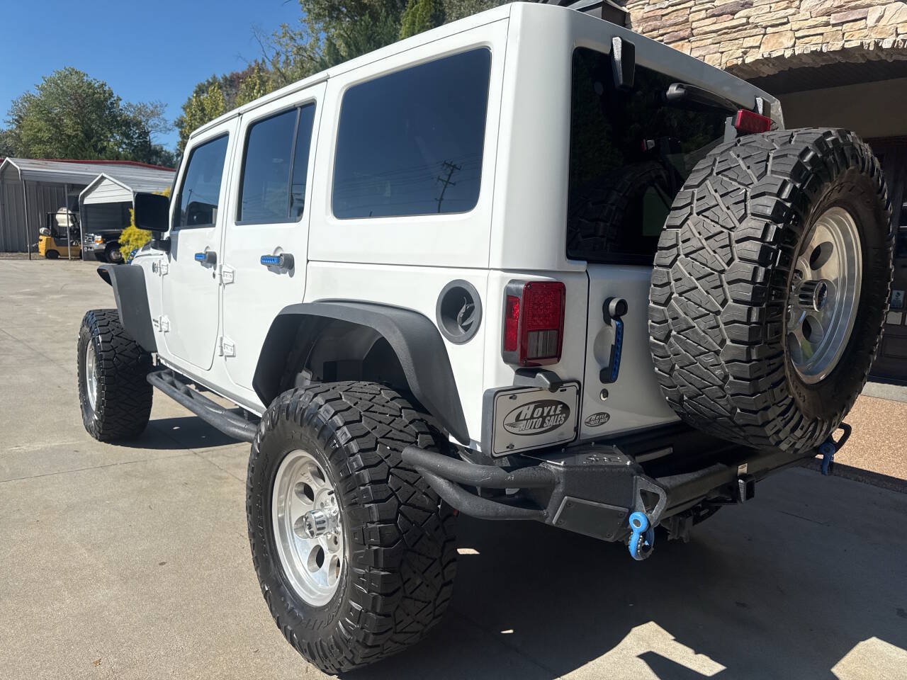 Used 2015 Jeep Wrangler Unlimited Rubicon w/ Connectivity Group AWD/4WD image 30