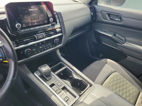 Certified 2023 Nissan Pathfinder SV image 37