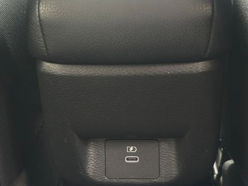 Used 2025 Nissan Versa SV FWD image 22