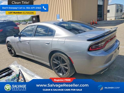 Used 2017 Dodge Charger SXT w/ Blacktop Package RWD image 3