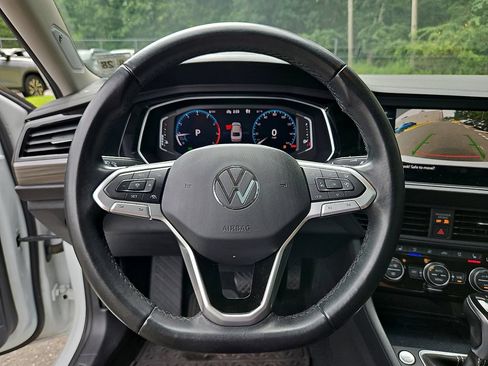 Certified 2023 Volkswagen Jetta SEL FWD image 19