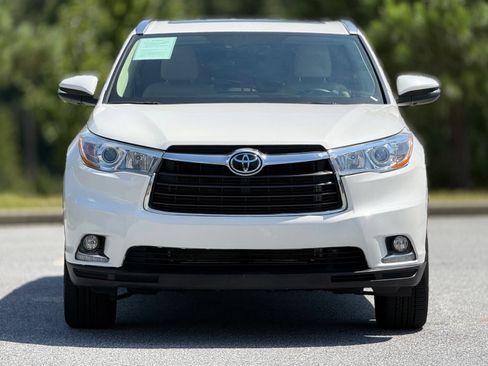 Used 2015 Toyota Highlander Limited Platinum AWD/4WD image 3