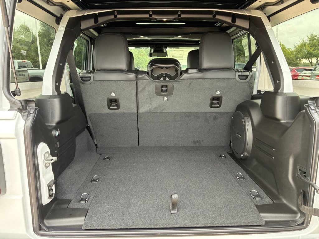 New 2027 Jeep Wrangler Unlimited Sahara AWD/4WD image 23