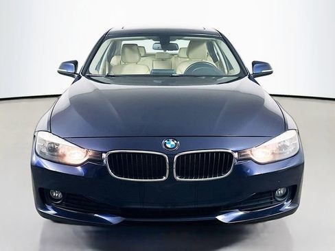 Used 2013 BMW 320i xDrive Sedan image 4