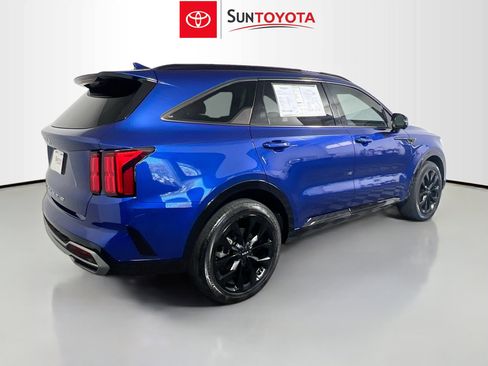 Used 2022 Kia Sorento SX image 4