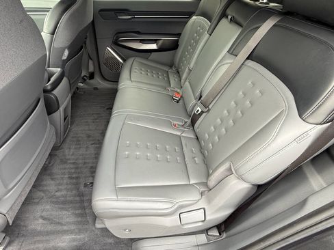 Used 2024 Kia EV9 Wind image 21