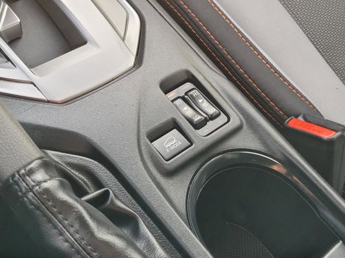 Used 2021 Subaru Crosstrek 2.0i Premium image 22