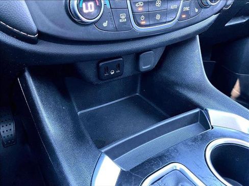 Used 2019 Chevrolet Traverse LT image 26