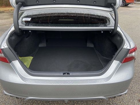 Used 2024 Toyota Camry XSE image 9