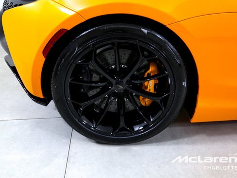 Used 2025 McLaren Artura Spider image 26