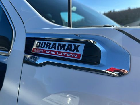 Used 2022 GMC Sierra 3500 Denali w/ Denali Ultimate Package image 5