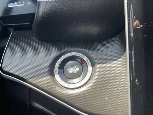 Used 2025 Jeep Grand Cherokee L Laredo AWD/4WD image 16