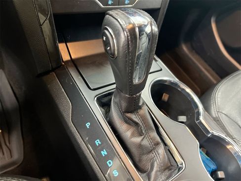 Used 2018 Ford Explorer XLT w/ Equipment Group 202A image 16