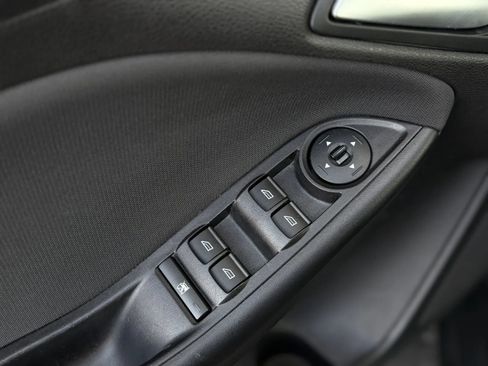 Used 2017 Ford Focus SE image 24