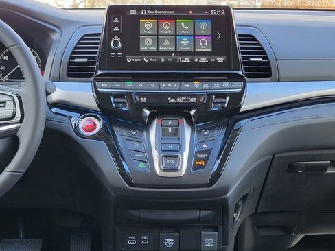 New 2026 Honda Odyssey Touring image 14