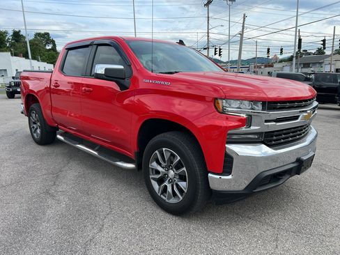 Used 2021 Chevrolet Silverado 1500 LT AWD/4WD image 2