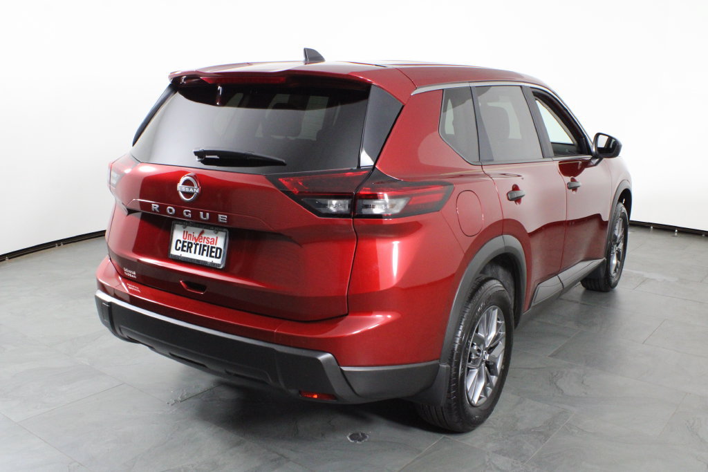 Certified 2026 Nissan Rogue S FWD image 4