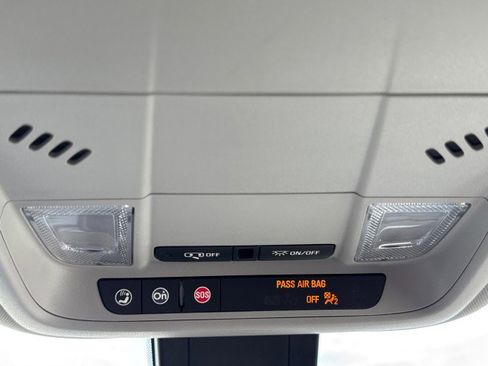 Used 2022 Chevrolet Equinox LT image 29