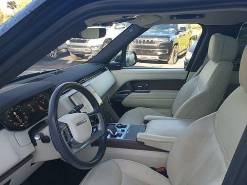 Used 2023 Land Rover Range Rover Long Wheelbase SE AWD/4WD image 10