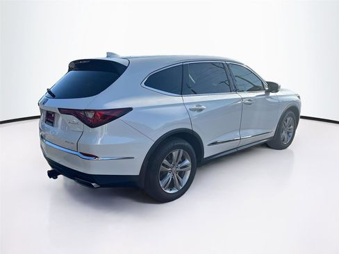 Used 2024 Acura MDX SH-AWD image 3