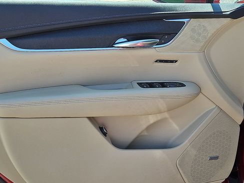 Certified 2019 Cadillac XT5 Premium Luxury w/ Driver Assist Package FWD image 12