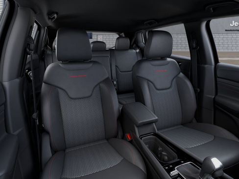 New 2026 Jeep Compass Trailhawk image 24